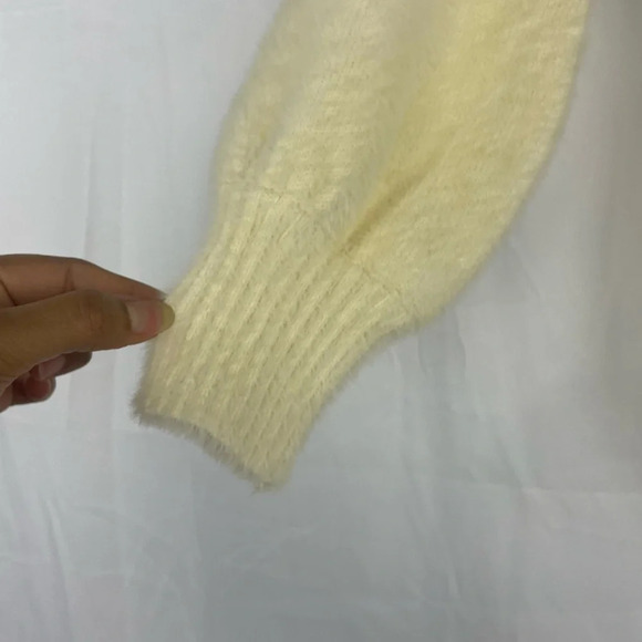 Vestique Off Shoulder Bodysuit in Beige Small Womens Knit Top - Picture 2 of 8